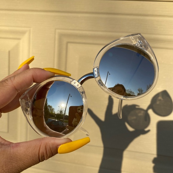 Authentic Quay Australia Cat Eye Sunglasses - Picture 4 of 4